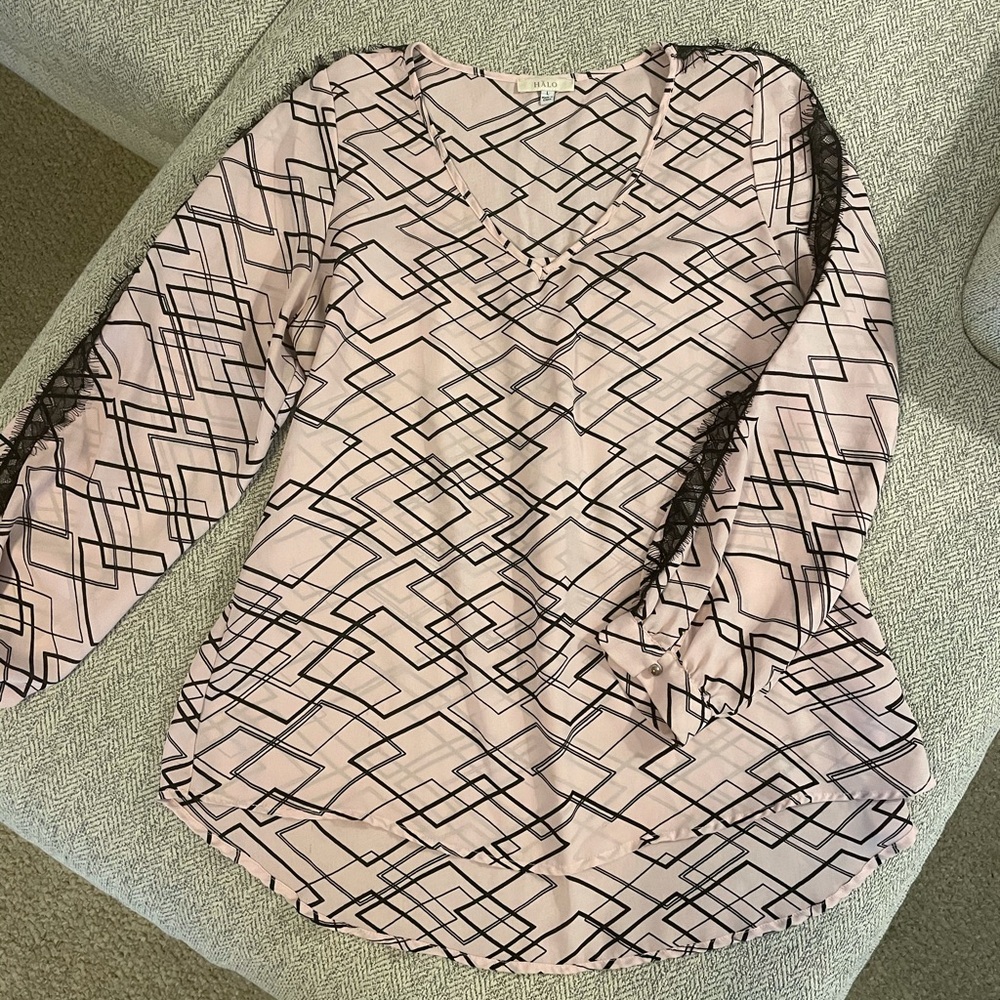 V-neck blouse with black eyelash lace trim